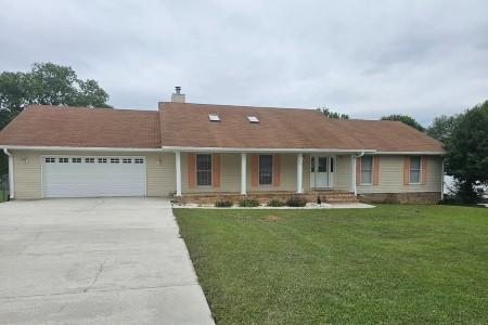 Roof Washing in Middle Tennessee: Stop Algae Streaks Before They Ruin Your Shingles