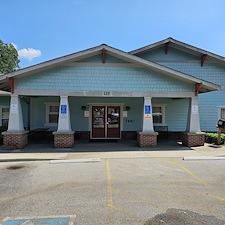 Top-Quality-Commercial-Building-Soft-Wash-and-Power-Washing-of-Concrete-Cookeville-Tn 0