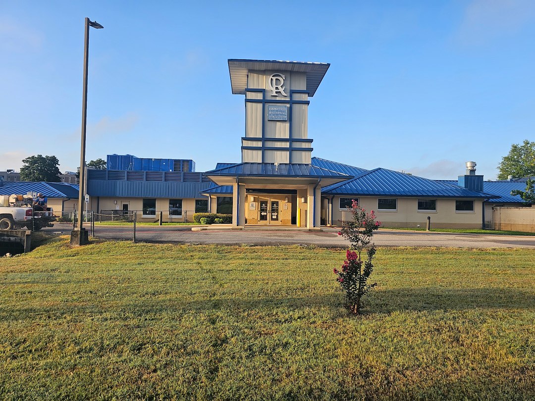 Top Quality Commercial Building Soft Wash and Pressure Washing Concrete Cookeville Tn