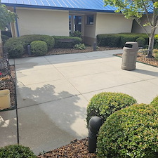 Top-Quality-Commercial-Building-Soft-Wash-and-Pressure-Washing-Concrete-Cookeville-Tn 0